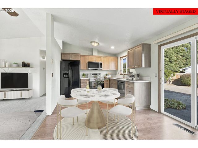 3739 Ne OLYMPIC St, Hillsboro, OR 97124