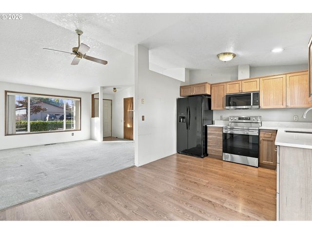 3739 Ne OLYMPIC St, Hillsboro, OR 97124