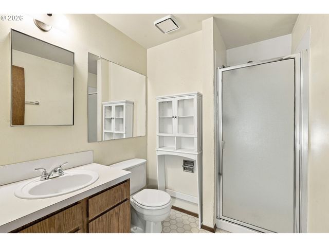 3739 Ne OLYMPIC St, Hillsboro, OR 97124