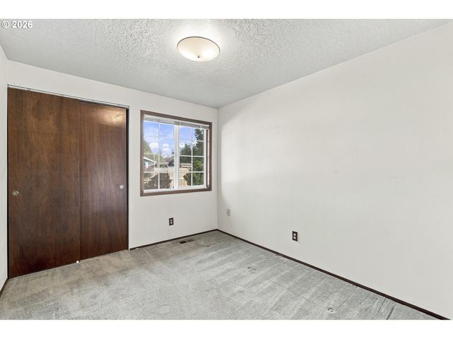 3739 Ne OLYMPIC St, Hillsboro, OR 97124