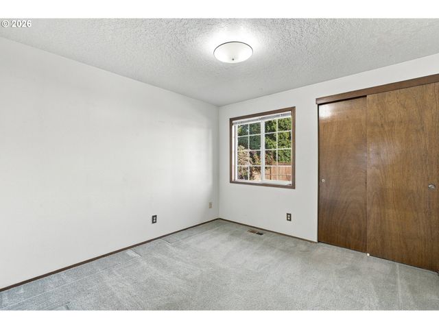3739 Ne OLYMPIC St, Hillsboro, OR 97124