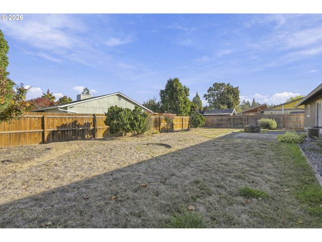 3739 Ne OLYMPIC St, Hillsboro, OR 97124