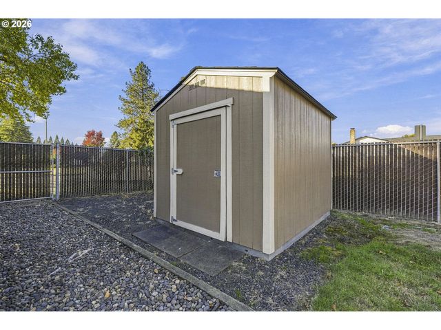3739 Ne OLYMPIC St, Hillsboro, OR 97124