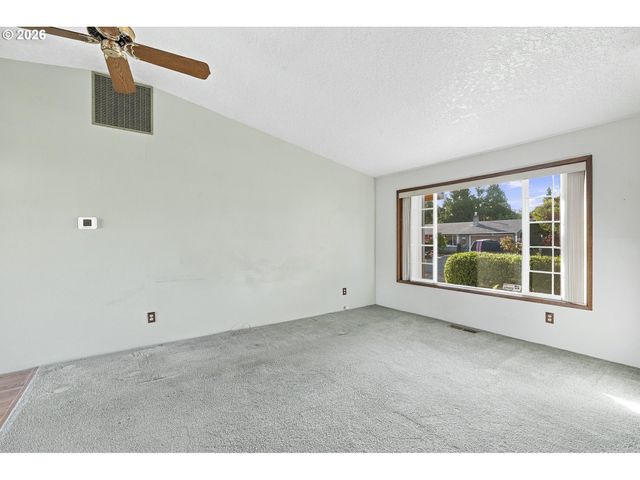 3739 Ne OLYMPIC St, Hillsboro, OR 97124