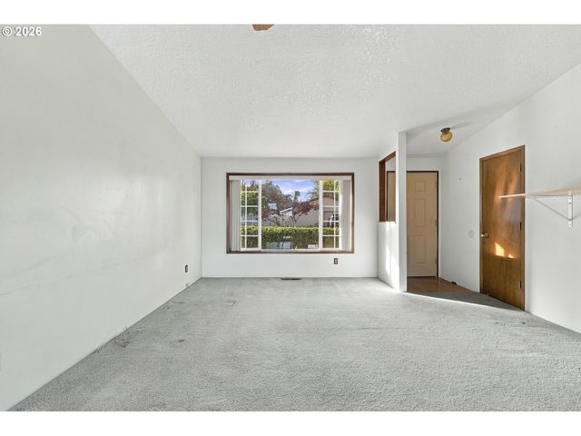 3739 Ne OLYMPIC St, Hillsboro, OR 97124