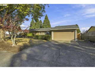 3739 Ne OLYMPIC St, Hillsboro, OR 97124