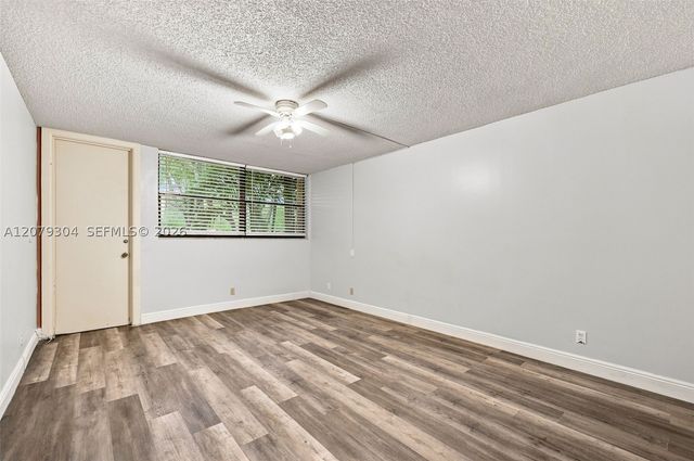 16325 Golf Club Rd 104, Weston, FL 33326
