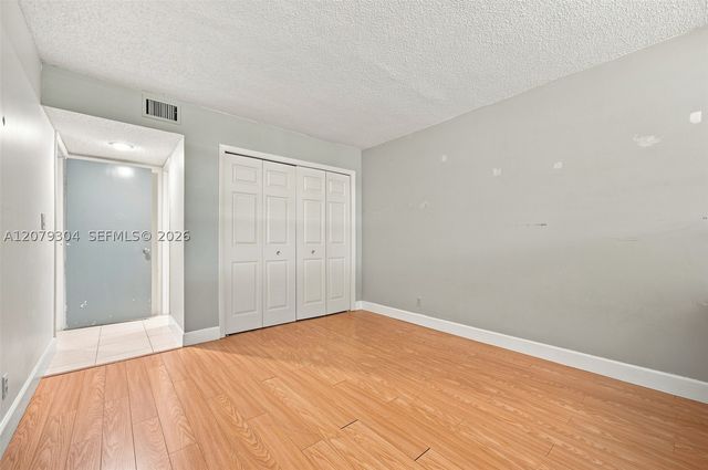 16325 Golf Club Rd 104, Weston, FL 33326