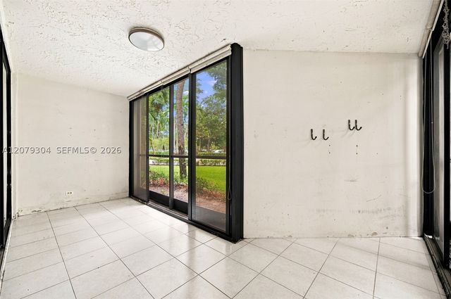 16325 Golf Club Rd 104, Weston, FL 33326