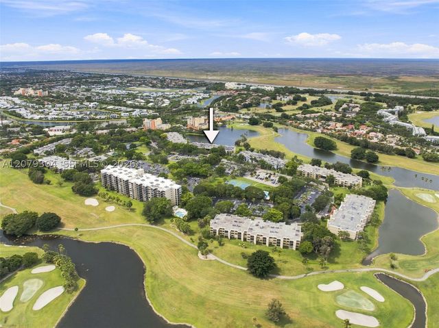 16325 Golf Club Rd 104, Weston, FL 33326