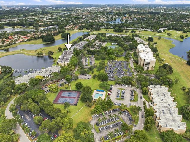 16325 Golf Club Rd 104, Weston, FL 33326