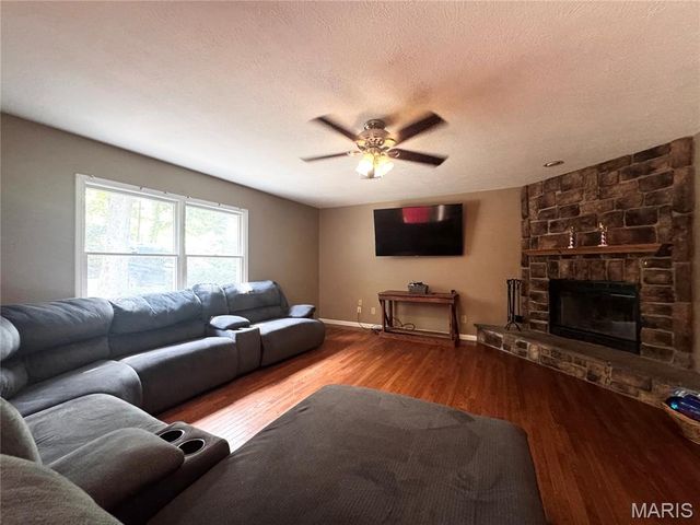 22295 Rhyme Lane, Waynesville, MO 65583