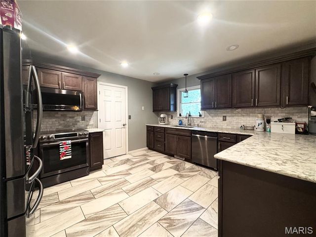 22295 Rhyme Lane, Waynesville, MO 65583