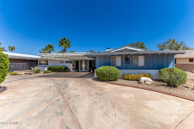 729 S EDGEWATER Drive, Mesa, AZ 85208