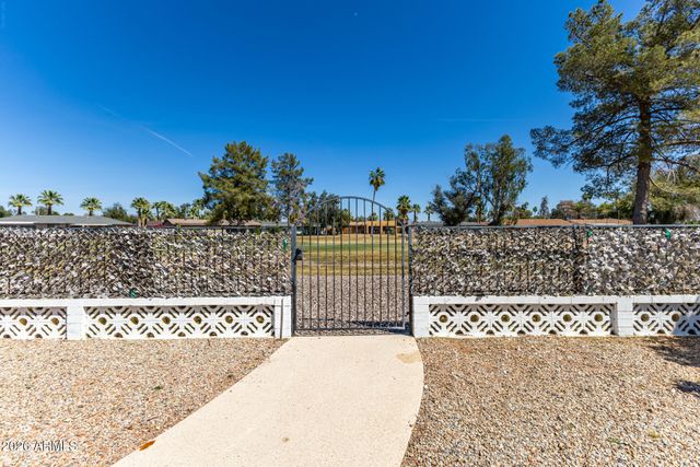 729 S EDGEWATER Drive, Mesa, AZ 85208