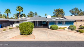 729 S EDGEWATER Drive, Mesa, AZ 85208