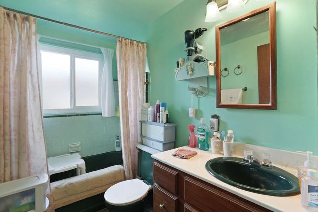 6335 N Pershing Ave, Stockton, CA 95207