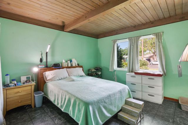 6335 N Pershing Ave, Stockton, CA 95207