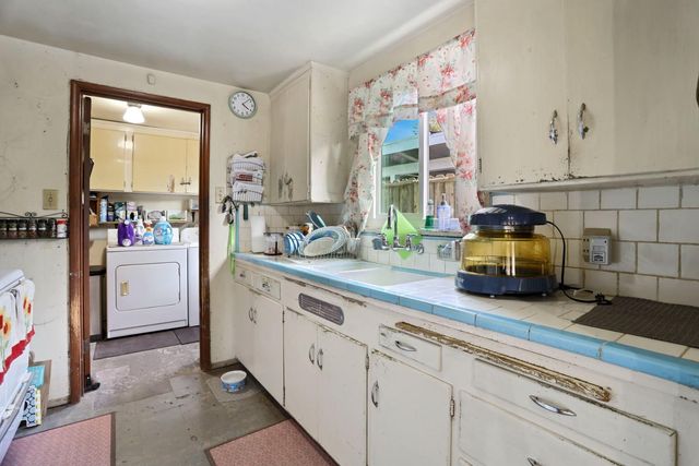 6335 N Pershing Ave, Stockton, CA 95207