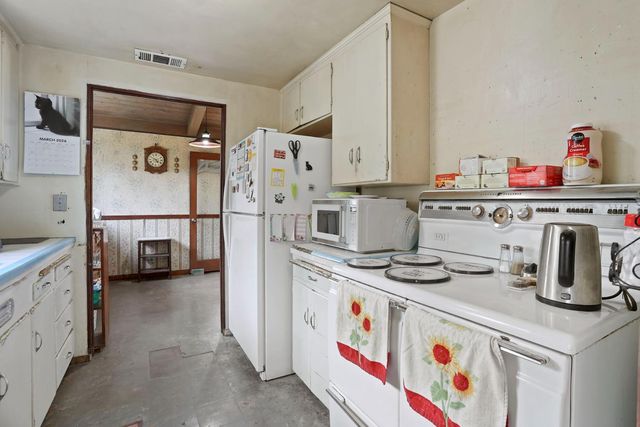 6335 N Pershing Ave, Stockton, CA 95207