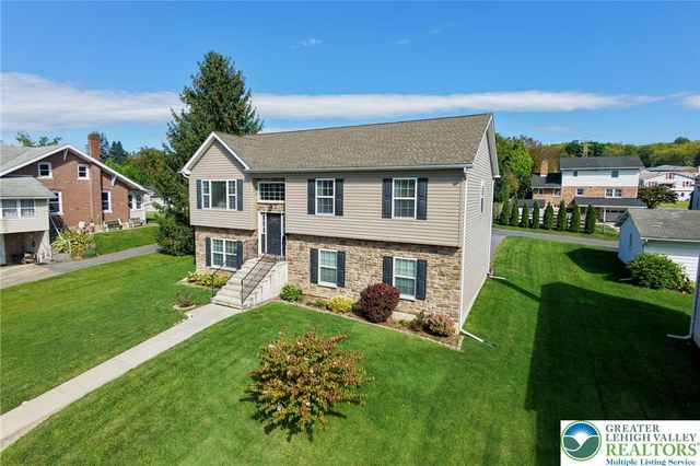 534 Seip Avenue, Nazareth Boro, PA 18064
