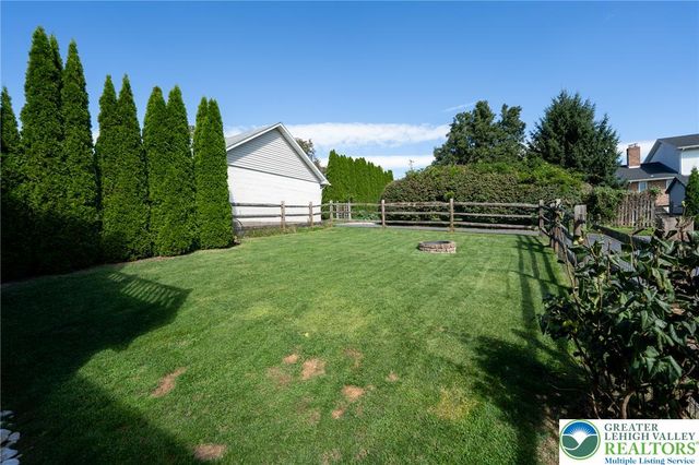 534 Seip Avenue, Nazareth Boro, PA 18064