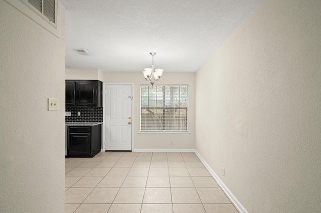 3801 Foust TRL B, Georgetown, TX 78628