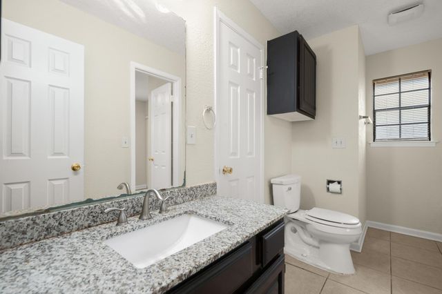 3801 Foust TRL B, Georgetown, TX 78628