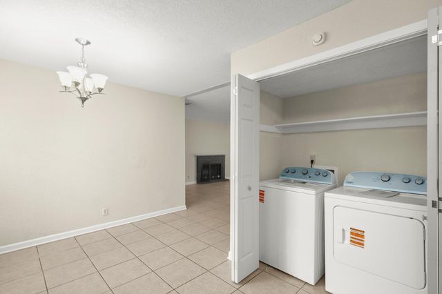 3801 Foust TRL B, Georgetown, TX 78628