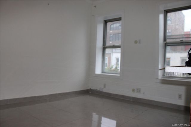 195 Autumn Avenue, Brooklyn, NY 11208