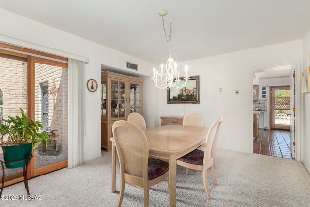 3842 N Calle Hondonada, Tucson, AZ 85750