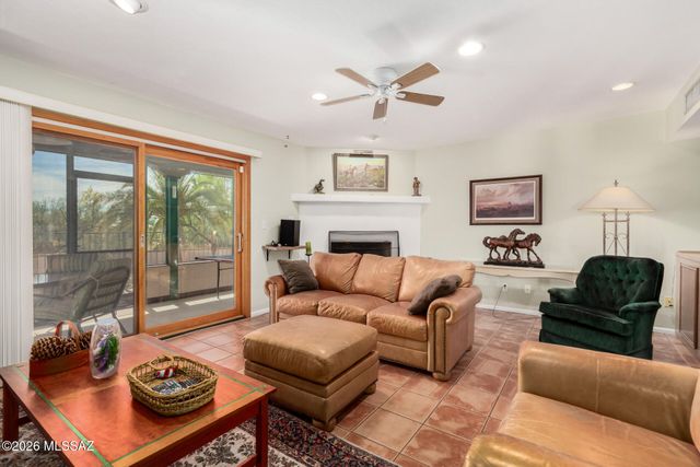 3842 N Calle Hondonada, Tucson, AZ 85750