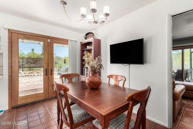 3842 N Calle Hondonada, Tucson, AZ 85750