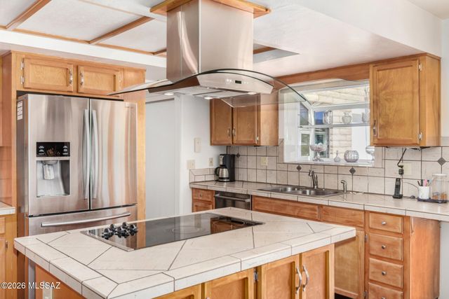 3842 N Calle Hondonada, Tucson, AZ 85750