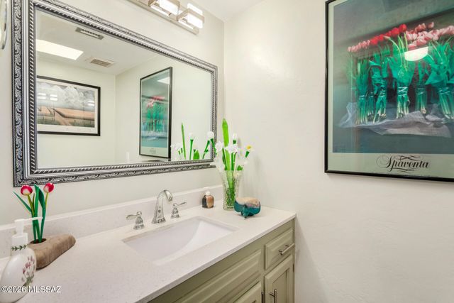 3842 N Calle Hondonada, Tucson, AZ 85750