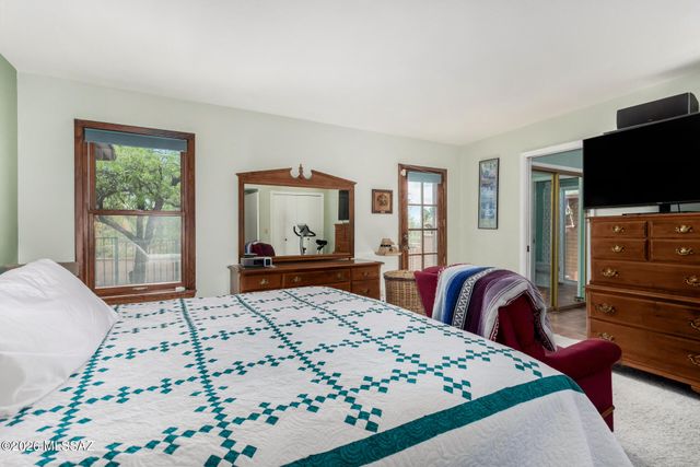 3842 N Calle Hondonada, Tucson, AZ 85750