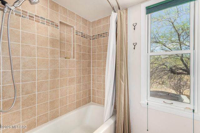 3842 N Calle Hondonada, Tucson, AZ 85750