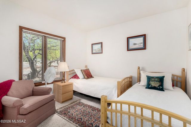 3842 N Calle Hondonada, Tucson, AZ 85750