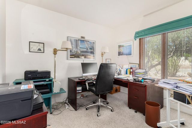 3842 N Calle Hondonada, Tucson, AZ 85750