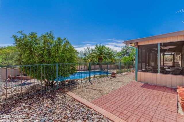 3842 N Calle Hondonada, Tucson, AZ 85750