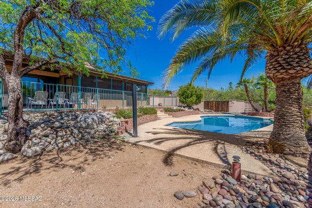 3842 N Calle Hondonada, Tucson, AZ 85750