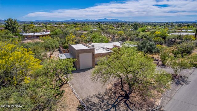 3842 N Calle Hondonada, Tucson, AZ 85750