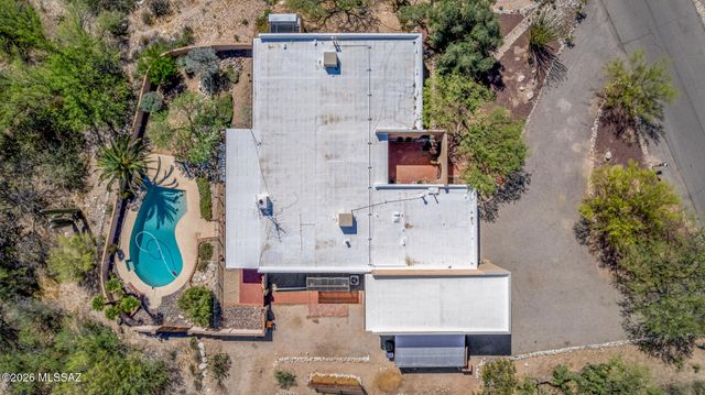 3842 N Calle Hondonada, Tucson, AZ 85750