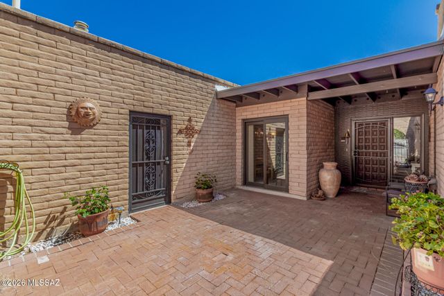 3842 N Calle Hondonada, Tucson, AZ 85750