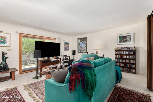 3842 N Calle Hondonada, Tucson, AZ 85750