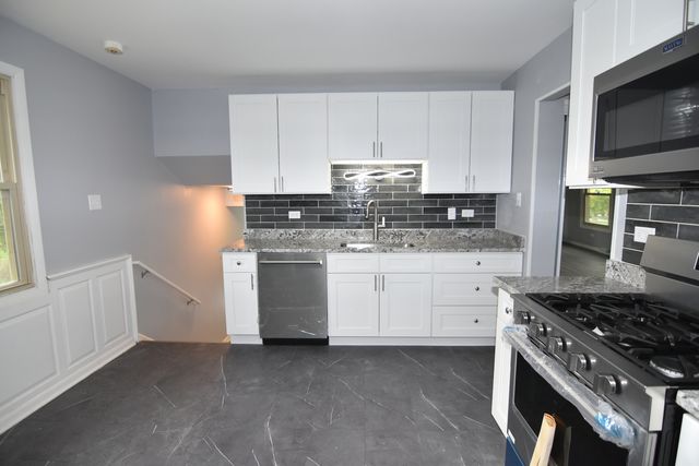 6125 Sunflower Drive, Matteson, IL 60443