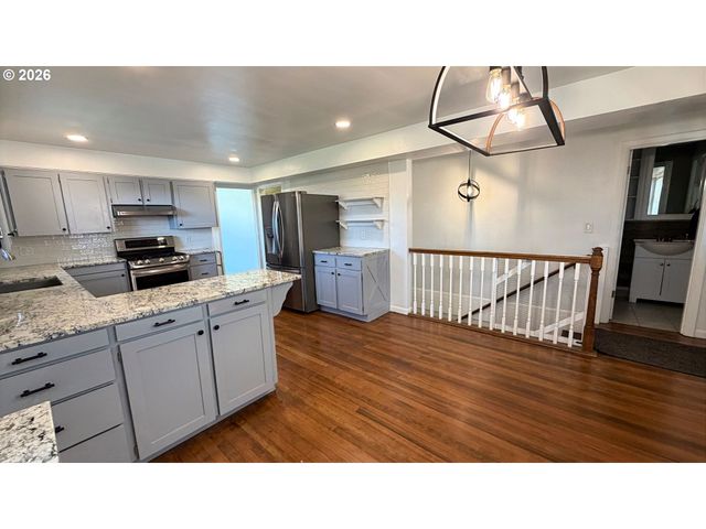 12550 Se 242ND Ave, Damascus, OR 97089