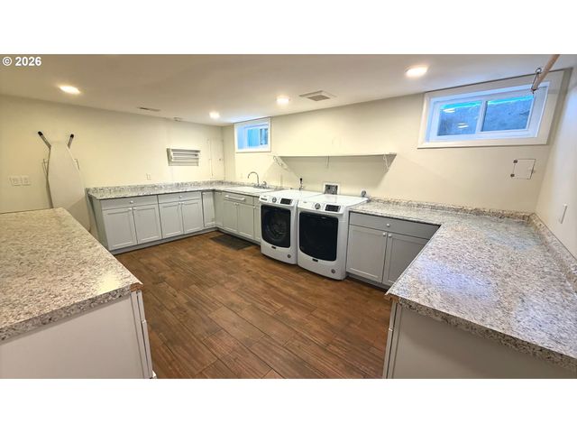 12550 Se 242ND Ave, Damascus, OR 97089