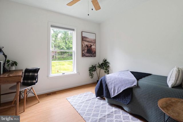 225 CEDAR CREEK DR, Harpers Ferry, WV 25425