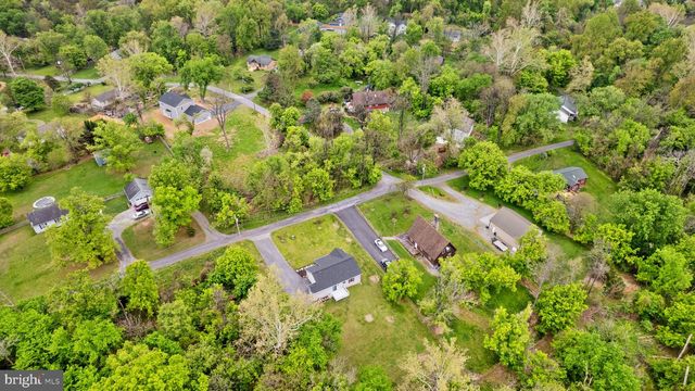 225 CEDAR CREEK DR, Harpers Ferry, WV 25425